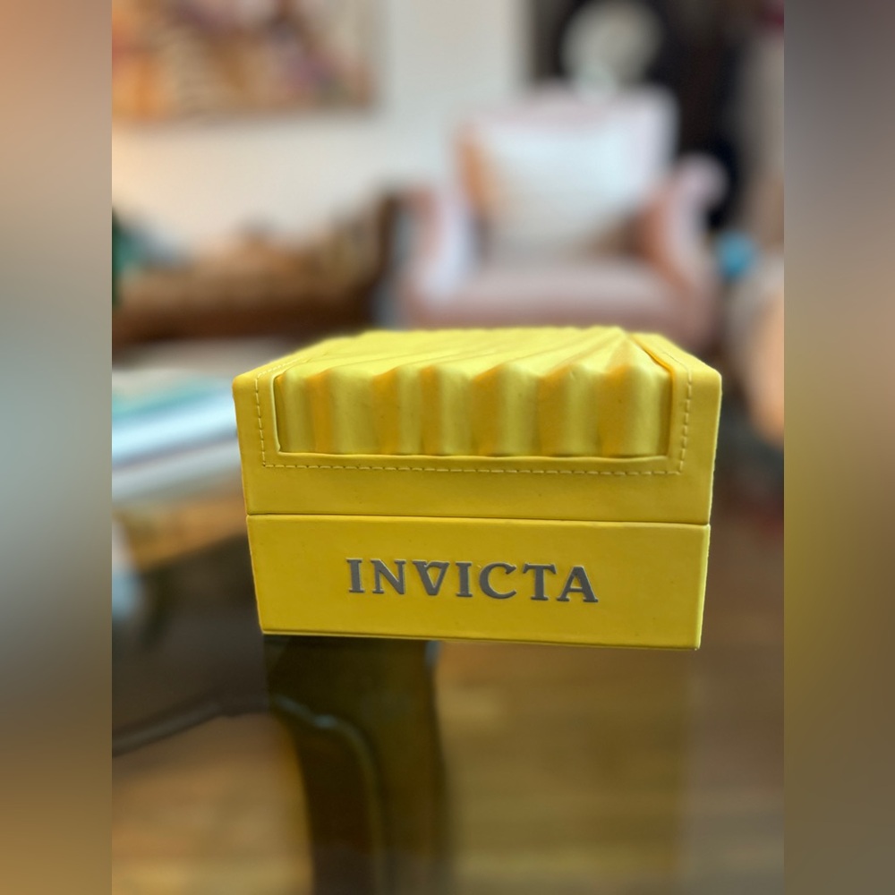 Empty Invicta Watch Box - Picture 3 of 7